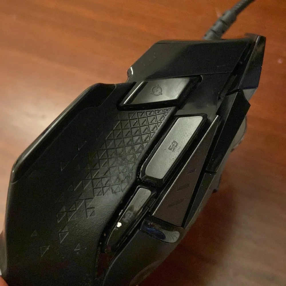 Logitech G502 hero mouse